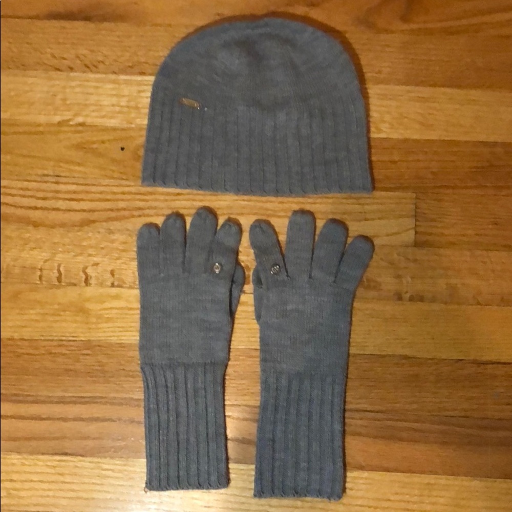 Calvin Klein hat and glove set